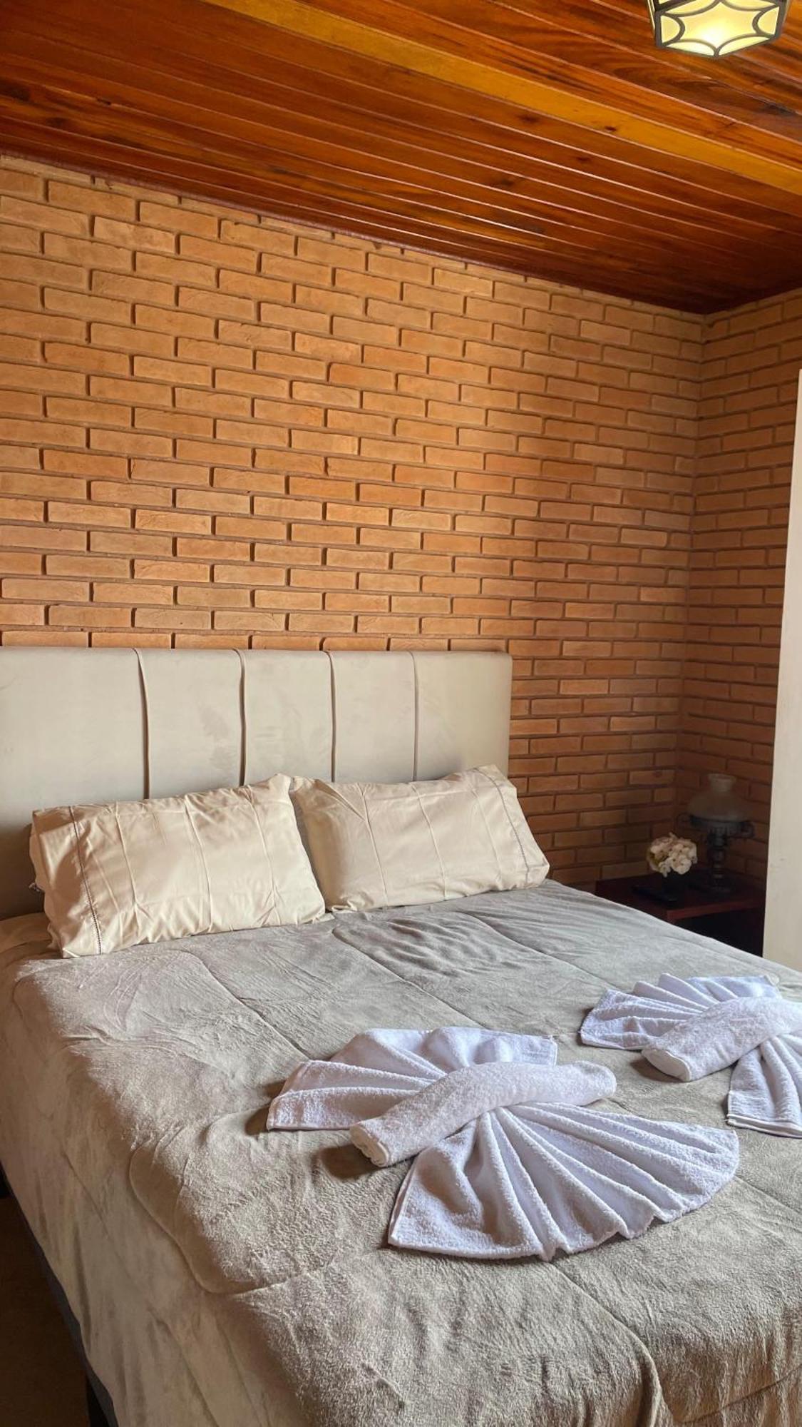 ホテル Refugio Mana Campos do Jordão エクステリア 写真