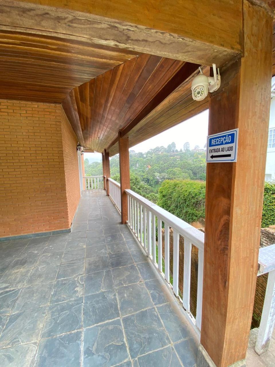 ホテル Refugio Mana Campos do Jordão エクステリア 写真
